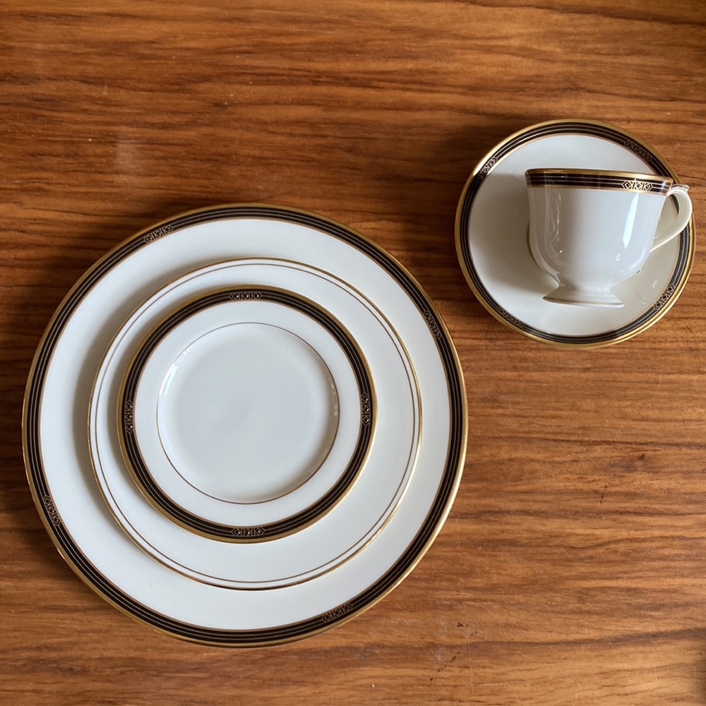 LENOX Langdon Gate Ambassador Collection 5 Piece Place Setting made in USA New - Picture 9 of 17